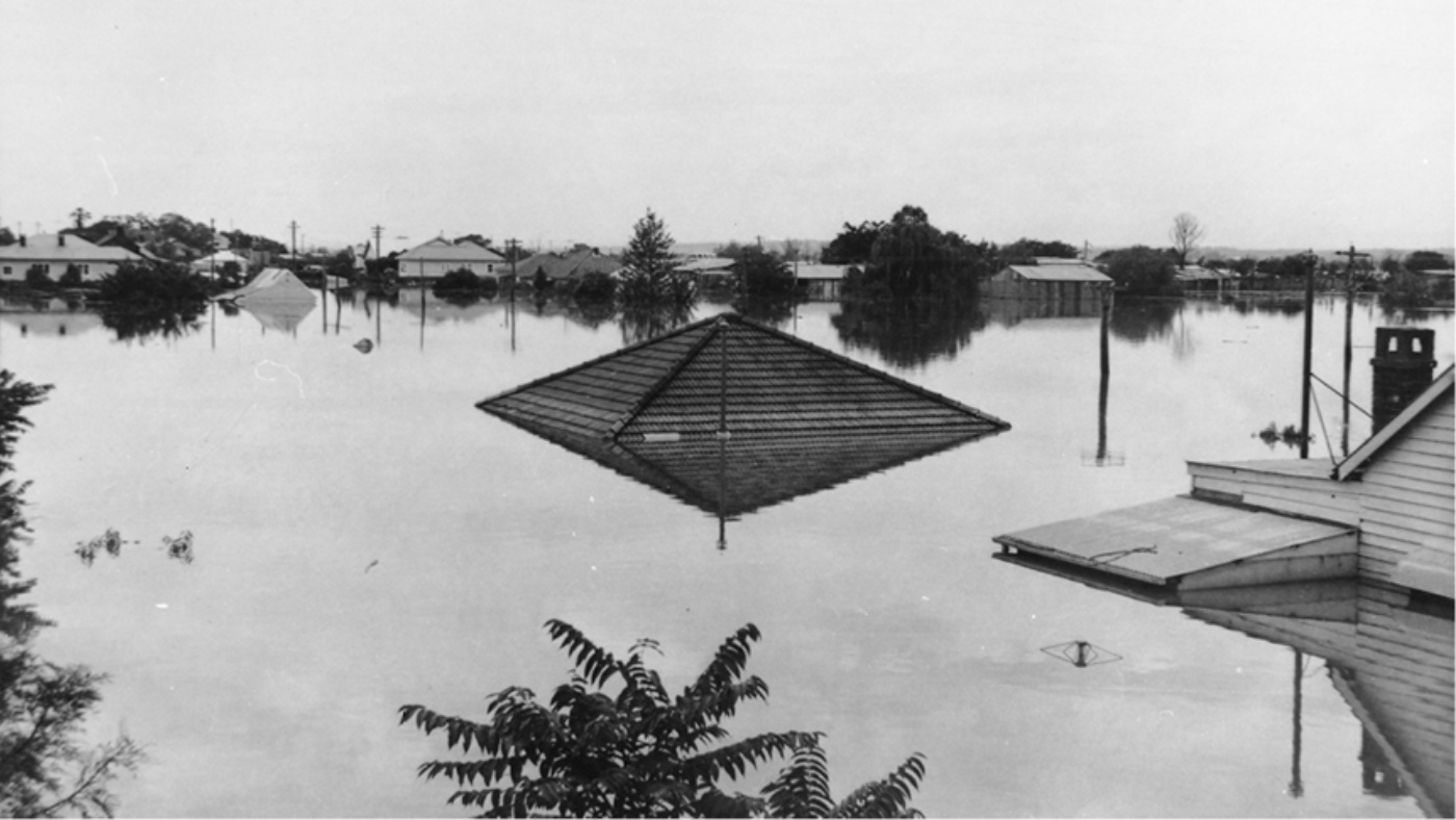 Rooftop in South Windsor 1961 (Barry Gibbs Collection Hawkesbury City Library)