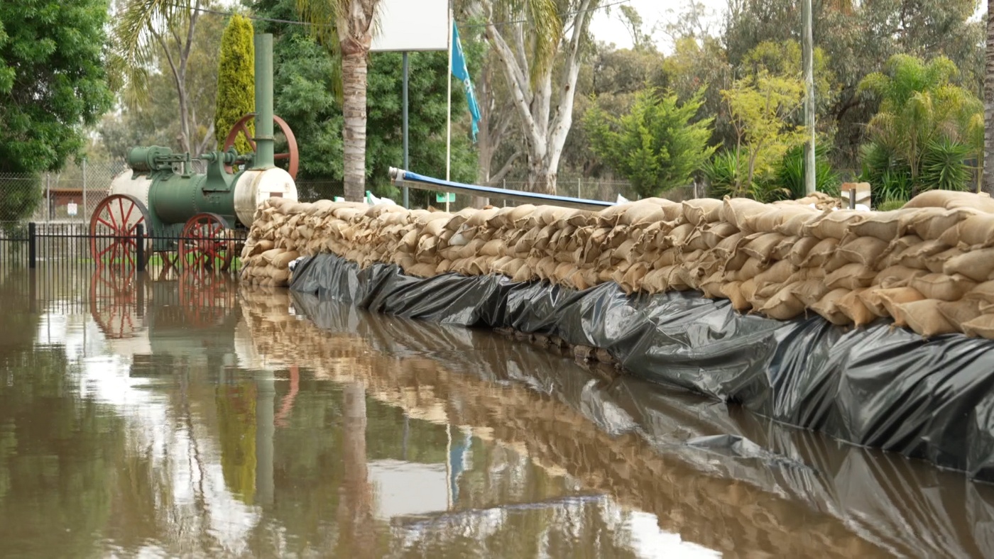 Using sandbags during a flood