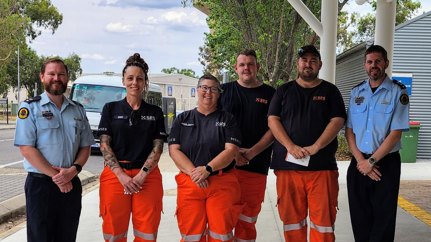 Riverina Departure SES crews deployment to QLD group photo